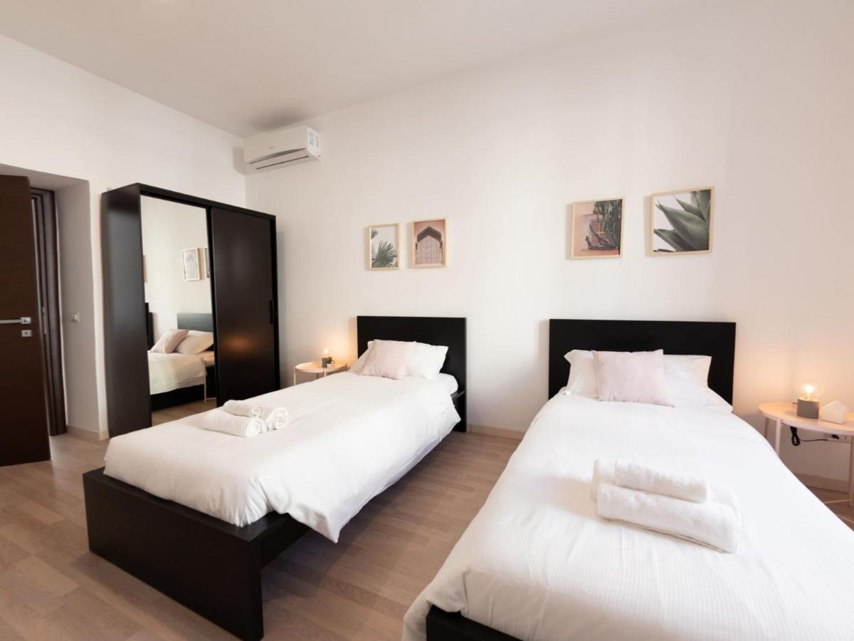 The Best Rent - Spacious Apartment Near Roma Termini Station Extérieur photo